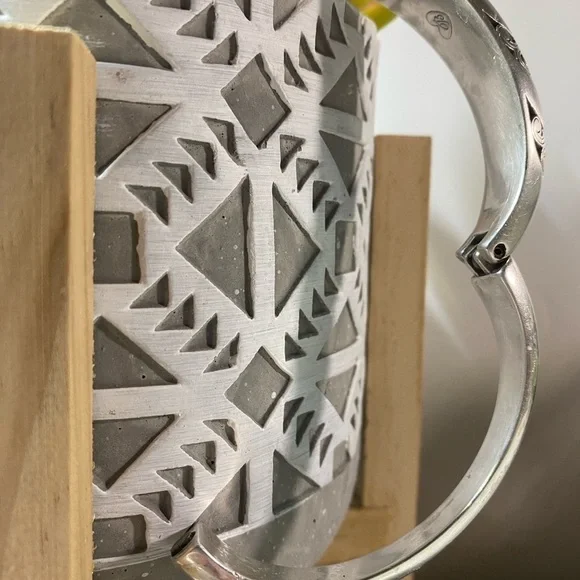 Brighton Silver Tone Clapper Vintage Bracelet Bangle 5/8” Wide w/Scroll Detail - Picture 5 of 5